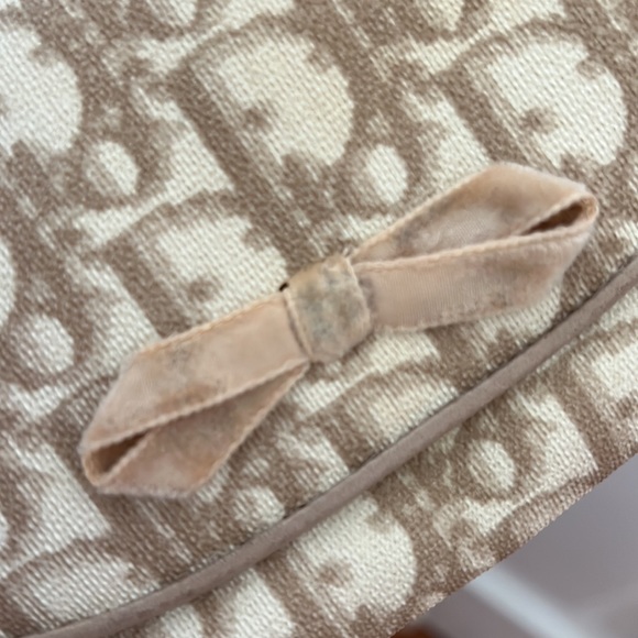TRADED! VTG Christian Dior Tan Y2K 90s Bow Trotter WOC Clutch Wallet Pearl Chain - Picture 15 of 15